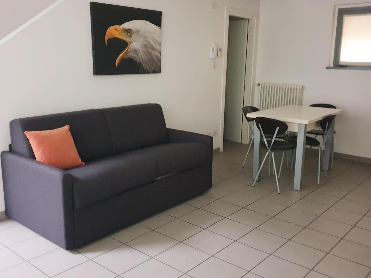 Appartamenti Tra Lago E Montagna Casa Ideale Lecco Bagian luar foto